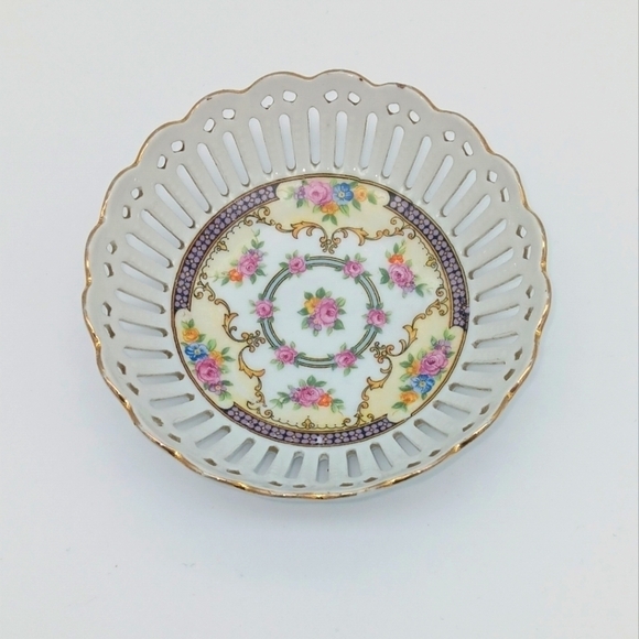German Reticulated Trinket Dish Floral Pattern - Picture 1 of 4